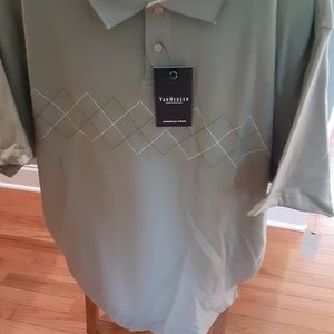 Men's Van Heusen XL collared shirt